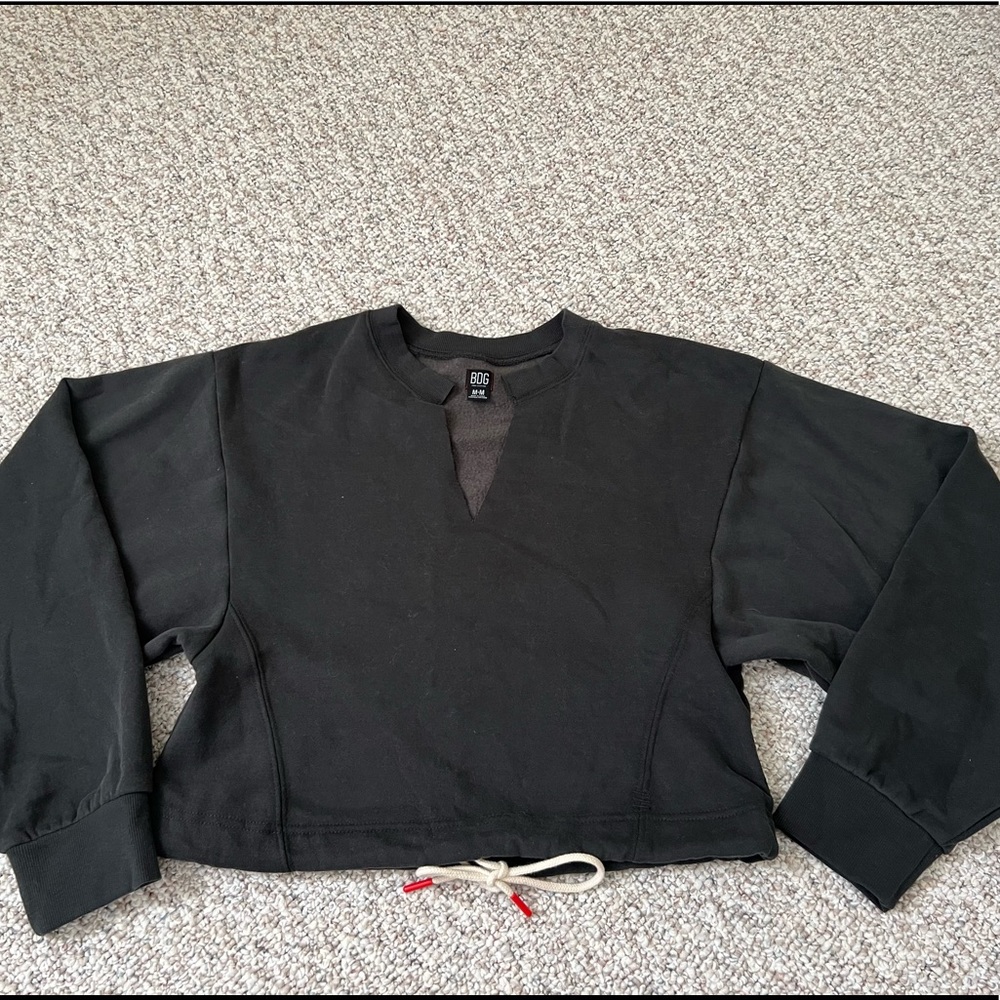 Cropped crew neck